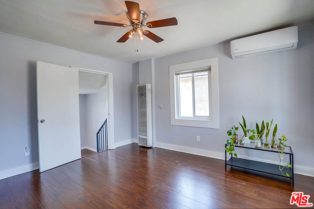 3046 Chadwick Drive Los Angeles CA, 9003263789032758531122