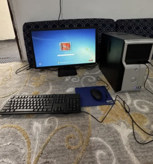 كمبيوتر DELL للبيع64983447112449123