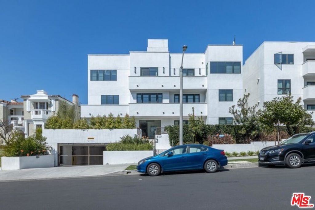 859 S Lucerne Boulevard 109 Los Angeles CA, 9000564130157565571121