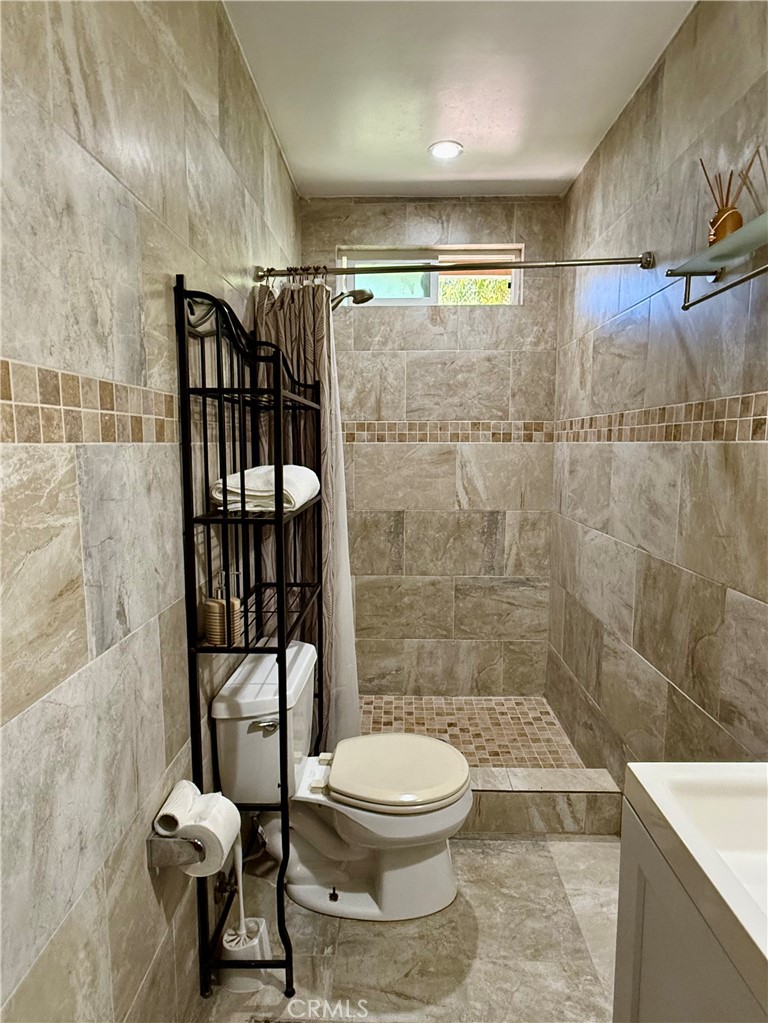 22970 AVENUE SAN LUIS Woodland Hills CA, 9136463710389495427122