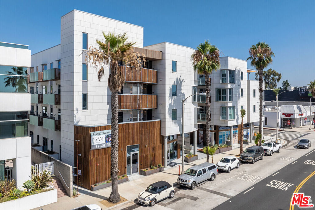 3223 Wilshire 412 Santa Monica CA, 9040364108058800513120