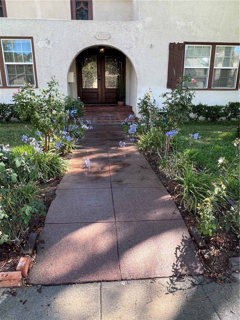 $1,000/mes 4256 9th Street Riverside CA, 9250164042307687297122