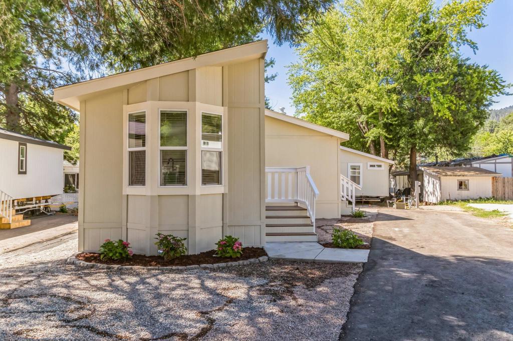 22899 Byron Rd 81 Crestline CA, 9232564035023304707121
