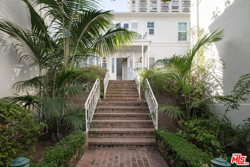 405 3/4 Shirley Place 3/4 Beverly Hills CA, 9021264108355534338120