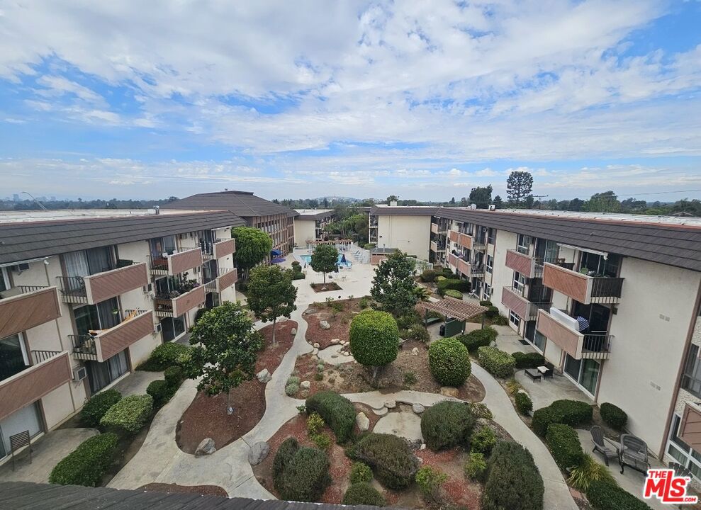 5585 E Pacific Coast Highway 260, Long Beach CA, 9080464066386341249123