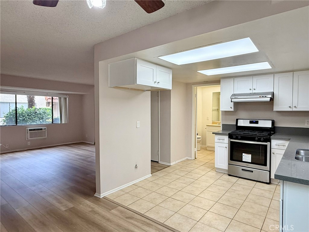 3944 Howard Ave Los Alamitos CA, 9072064120288436738121