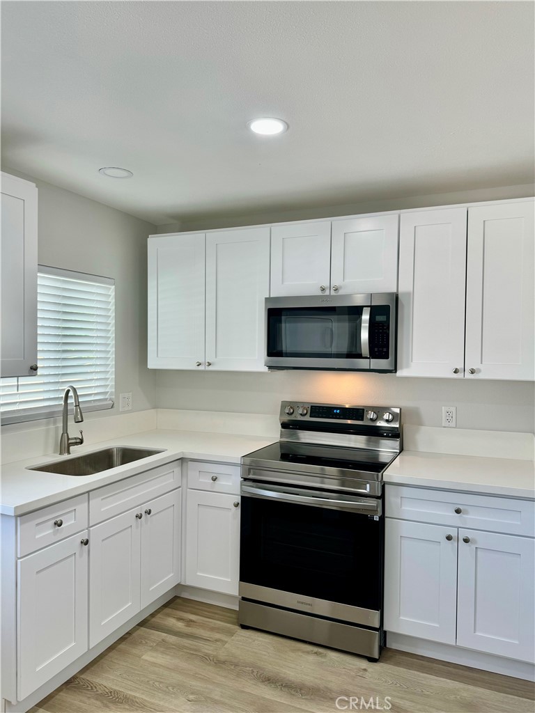 $1,695/month 3988 Stotts Street C Riverside CA, 9250364067939159937122
