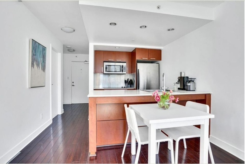 [Downtown Vancouver] – Fully Furnished 1 Bed + 1 Bath + Den Apartment with Parking63347316432515122