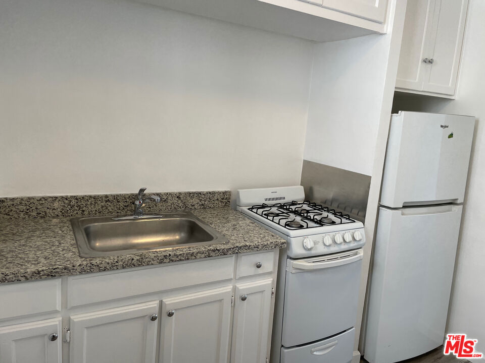 1620 S St Andrews Place Los Angeles CA, 9001964099804112257122