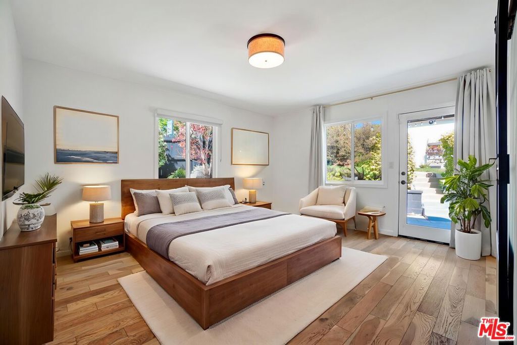 4340 W 60th Street Los Angeles CA, 9004363634862805377122