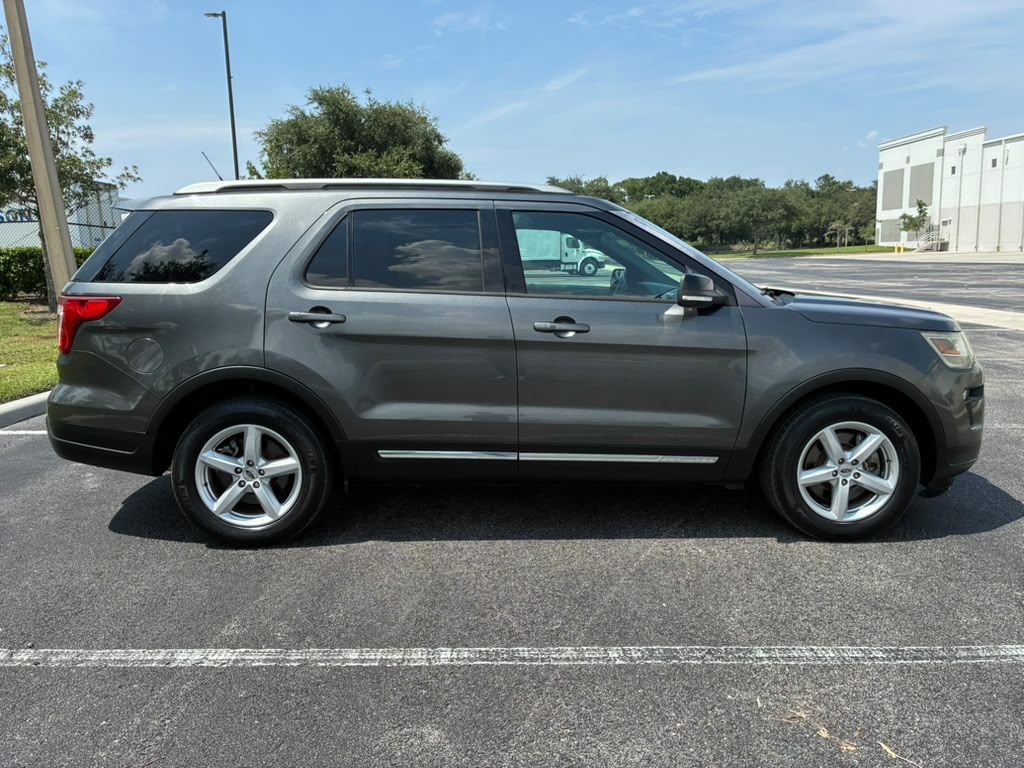 🏁2018 FORD EXPLORER XLT🏁5677797592170598413