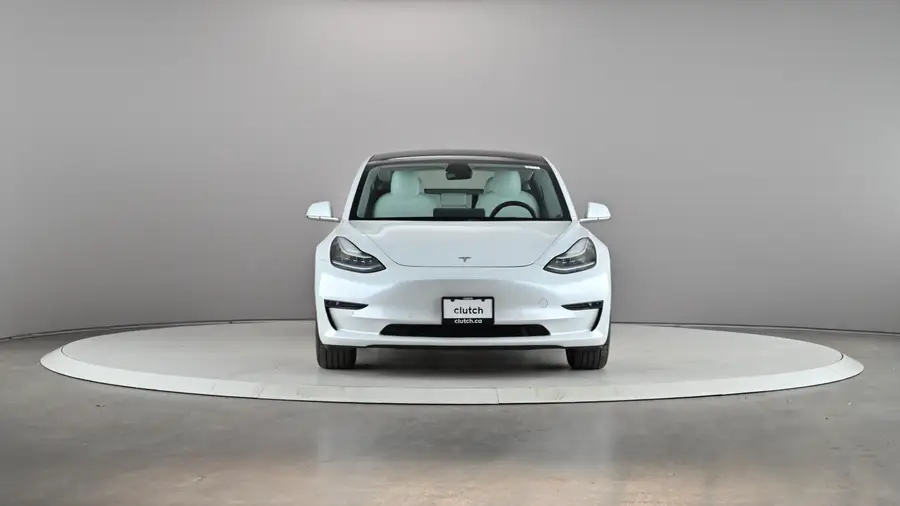 2020 Tesla Model 364687925044097122