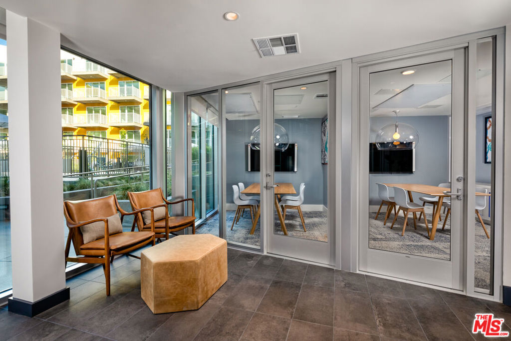5631 La Mirada Avenue Los Angeles CA, 9003864100936224769121