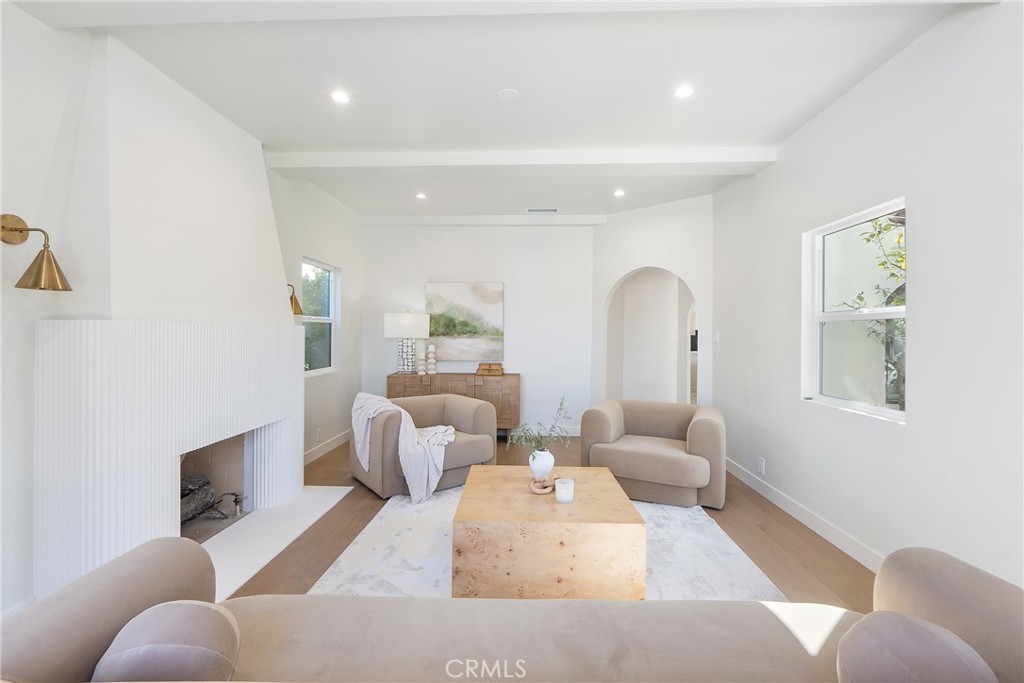 3924 Dublin, Leimert Park CA, 9000864122238511234122
