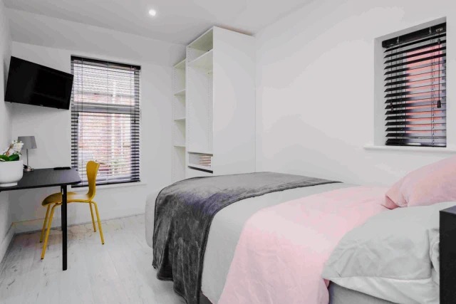 57 Edinburgh road, L764173390197634123