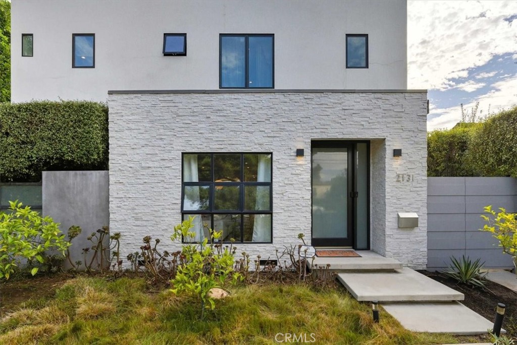 2131 Virginia Avenue, Santa Monica CA, 9040463821462099713121