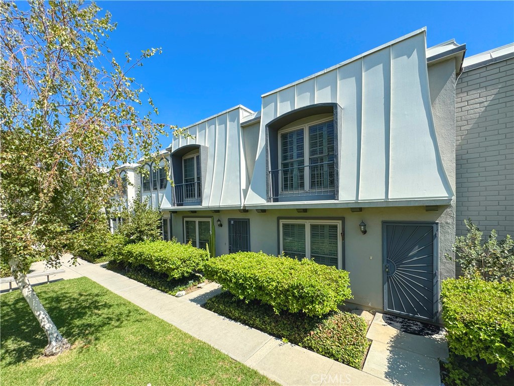 22103 Oxnard Street Woodland Hills CA, 9136764130132377603120