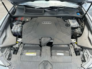 2019 AUDI Q863288888127105124