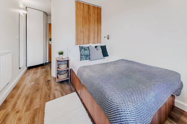 Gob Islington Residence64087955867649126