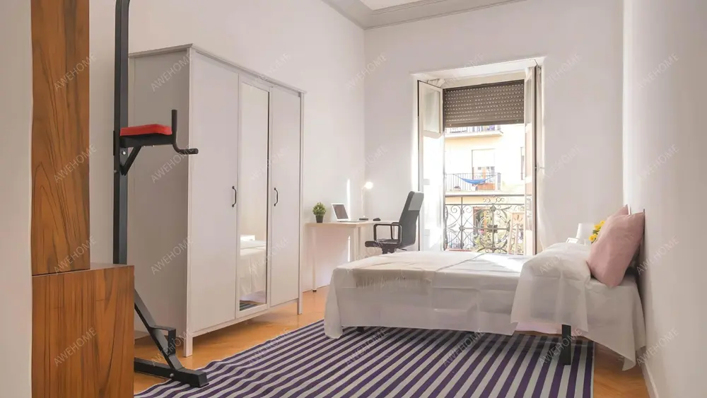 Dormitorio doble cómodo en Madrid, cerca de la Plaza de España