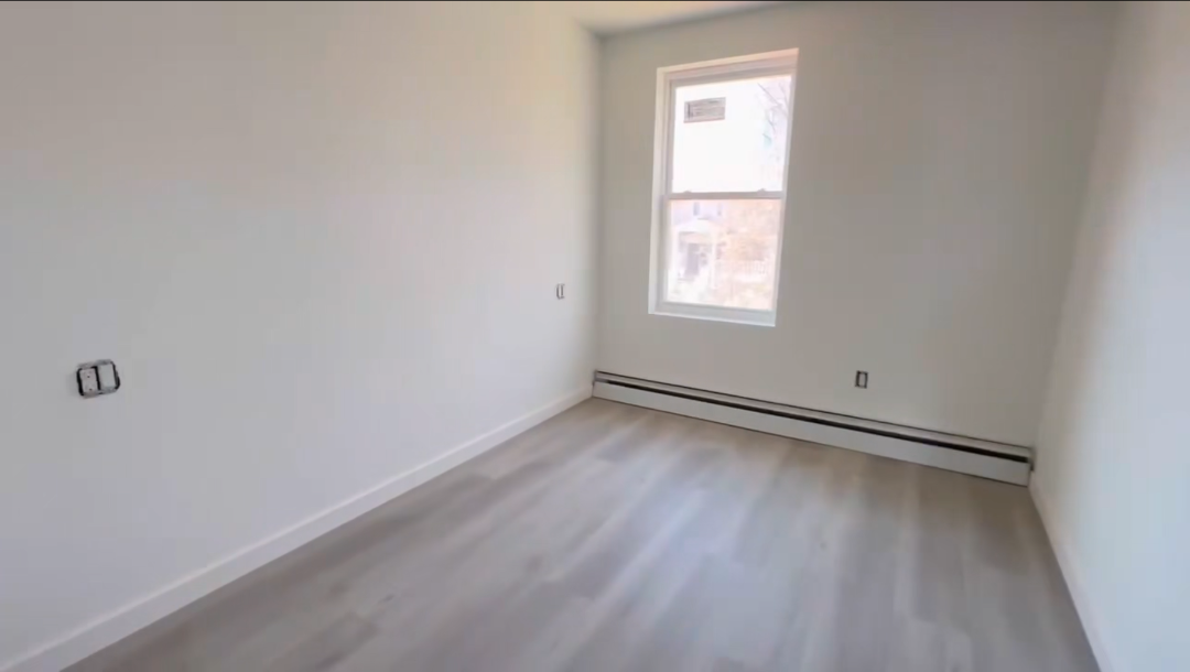 ✨ Renovated Astoria Townhouse ✨63244953498241122