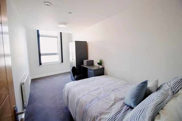 Flat 1 Halifax House