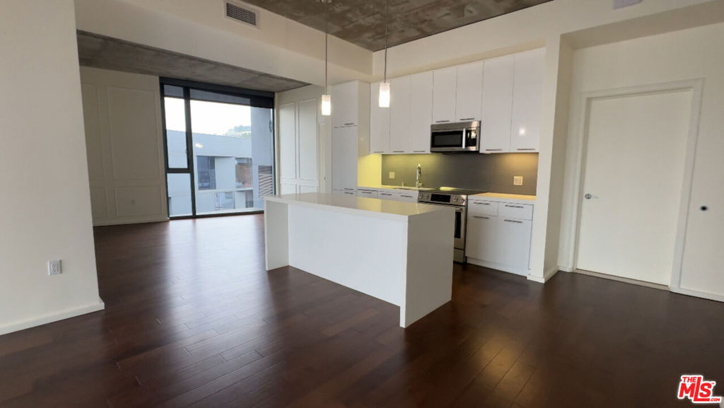 8500 W Sunset E801 Los Angeles CA, 9006964109769876993121