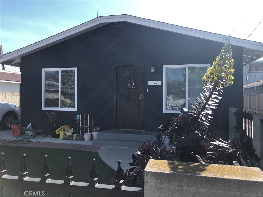 $4,500/month 15718 1/2 Larch Avenue Lawndale CA, 9026064134429674499120