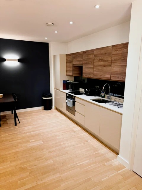 32 Upper King St64195300573954125