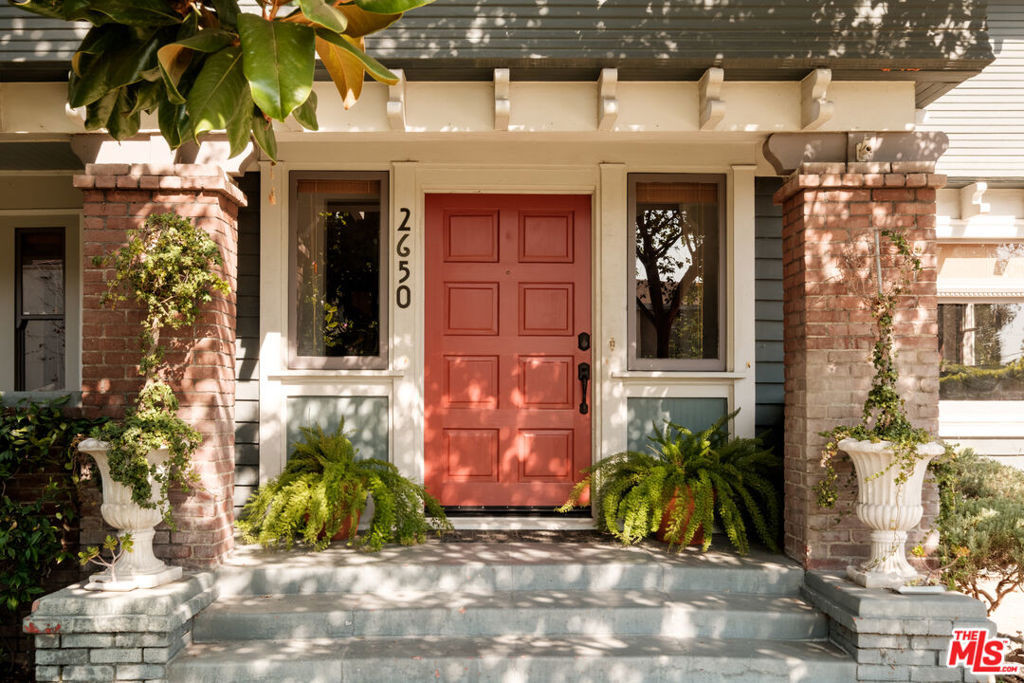 2650 Halldale Avenue, Los Angeles CA, 9001863632091033857121
