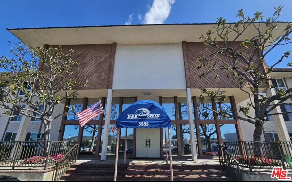 5585 E Pacific Coast Highway 260, Long Beach CA, 9080464066386341249122