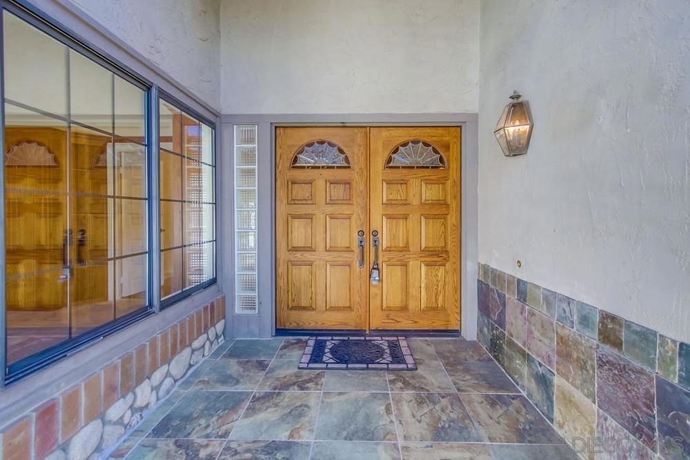 15235 Crestview Ct Poway CA, 9206463866535032579120