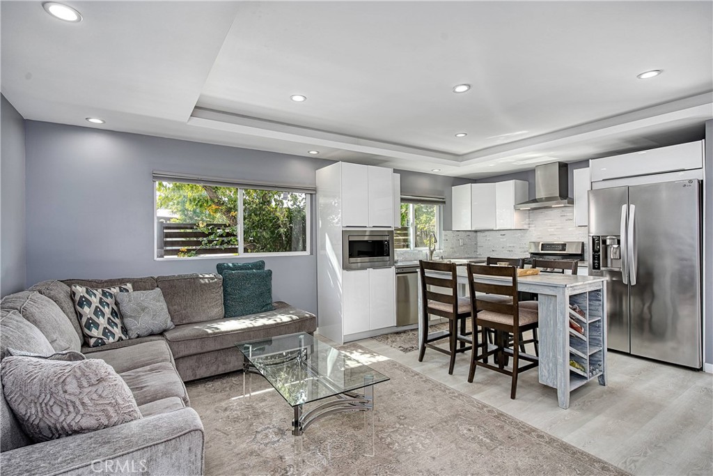 $3,300/mes 23207 Park Esperanza B Calabasas CA, 9130264134890419843120
