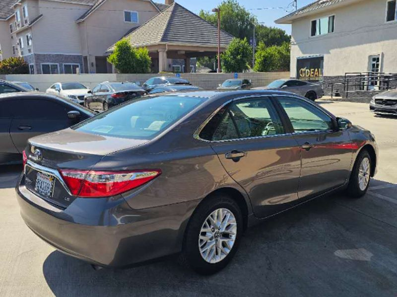 2017 TOYOTA CAMRY LE63333789687939122