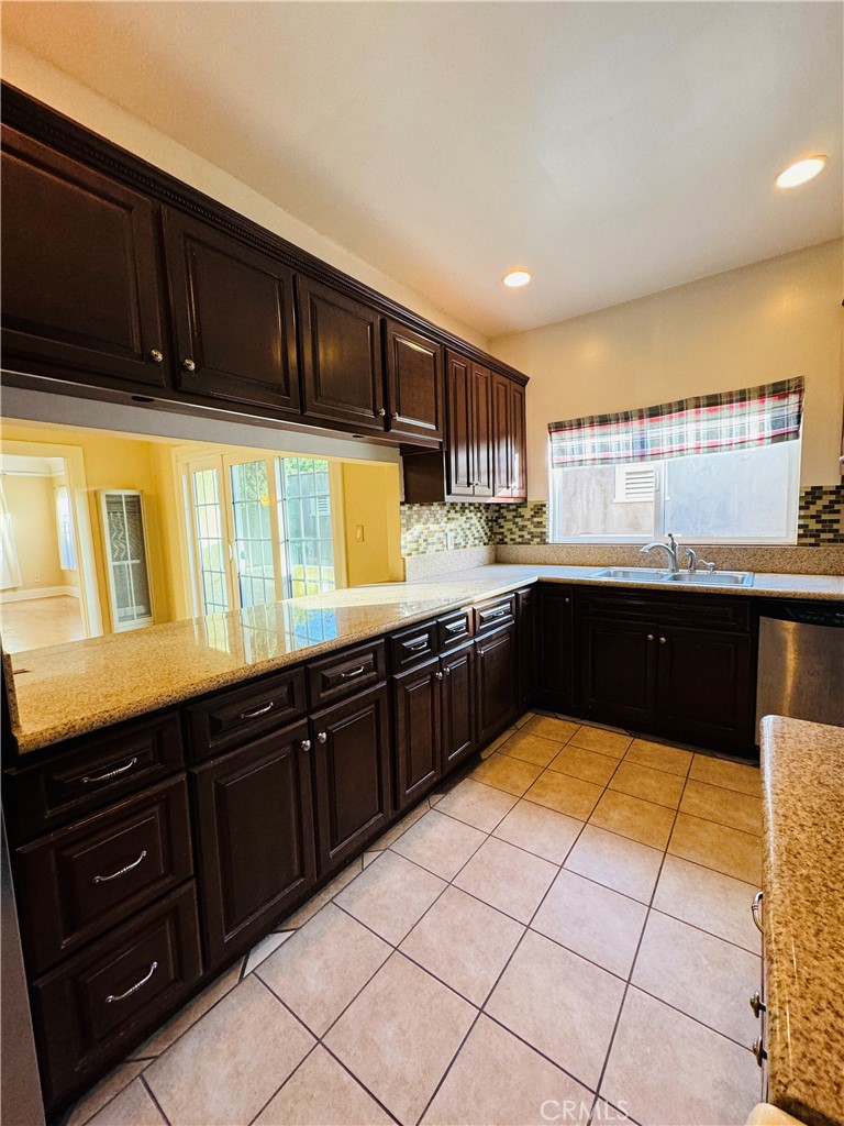 $3,500/mes 1327 S Longwood Avenue B Los Ángeles CA, 9001964112663008898120