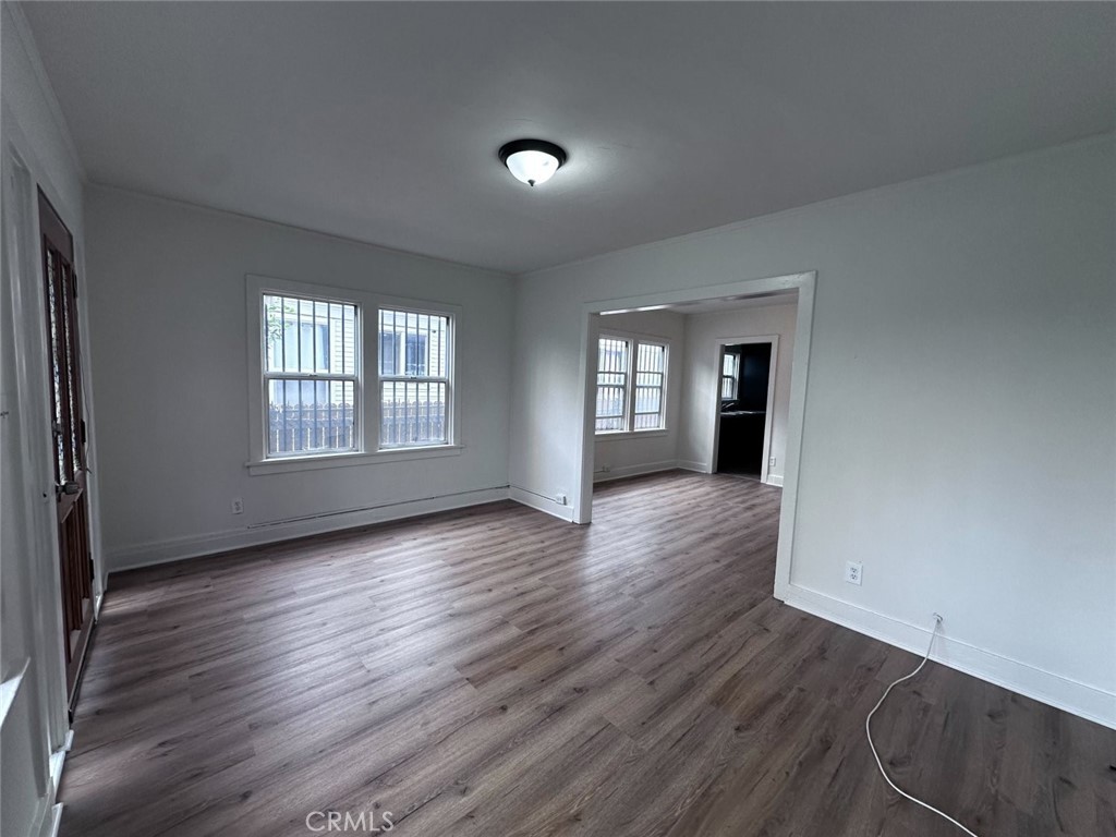 $2,100/month 1807 W 35th Street Los Angeles CA, 9001864076254928769122