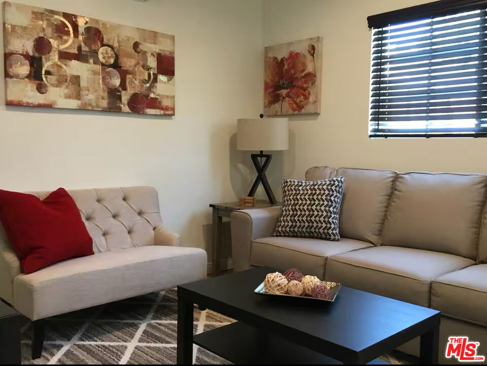 5948 Colfax Avenue 5946 North Hollywood CA, 9160163711736604291120