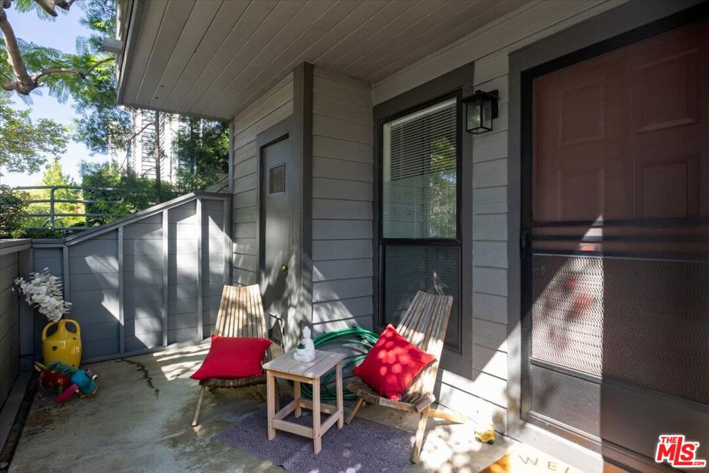 279 E Glenarm Street 1 Pasadena CA, 9110664099281703681120