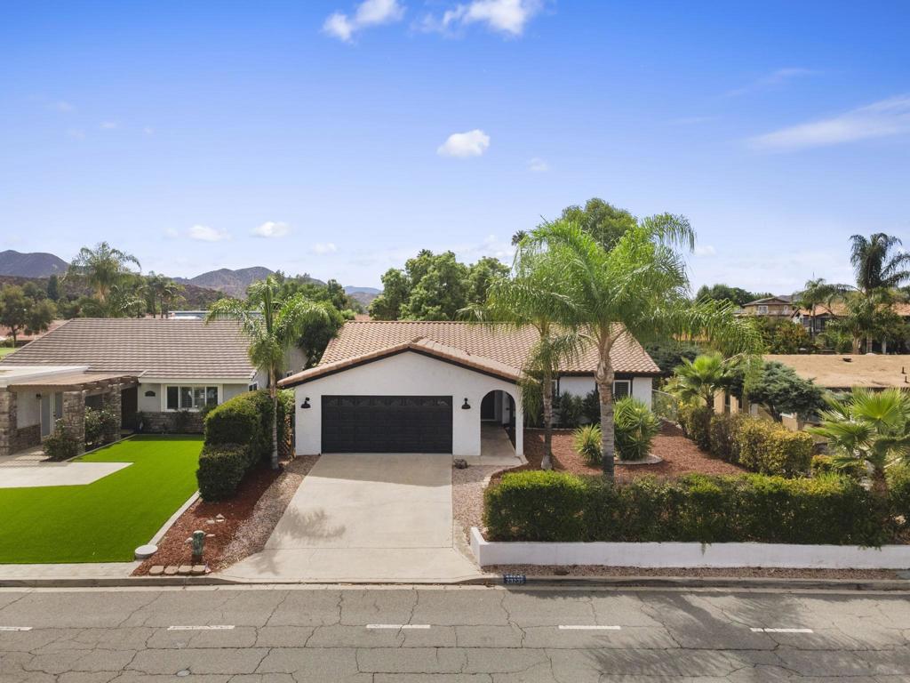 23235 S Canyon Lake Dr, Canyon Lake CA, 9258763867107863425122