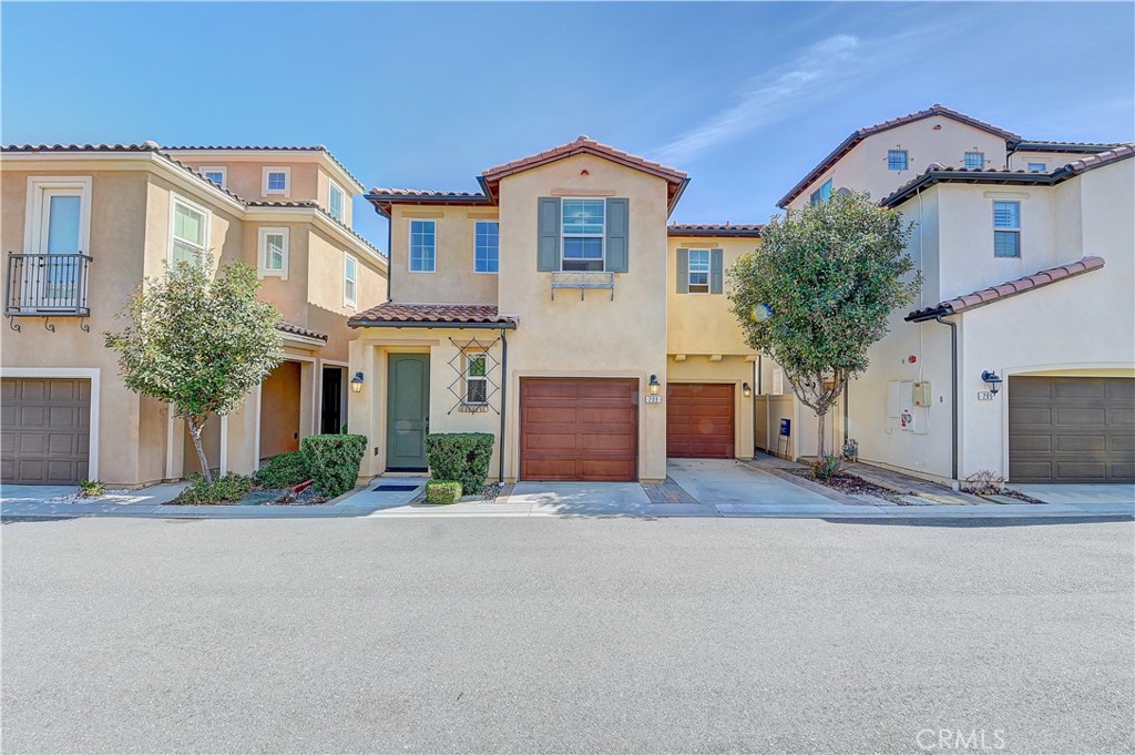 209 Calle Belleza Lake Forest CA, 9263063770214488833121