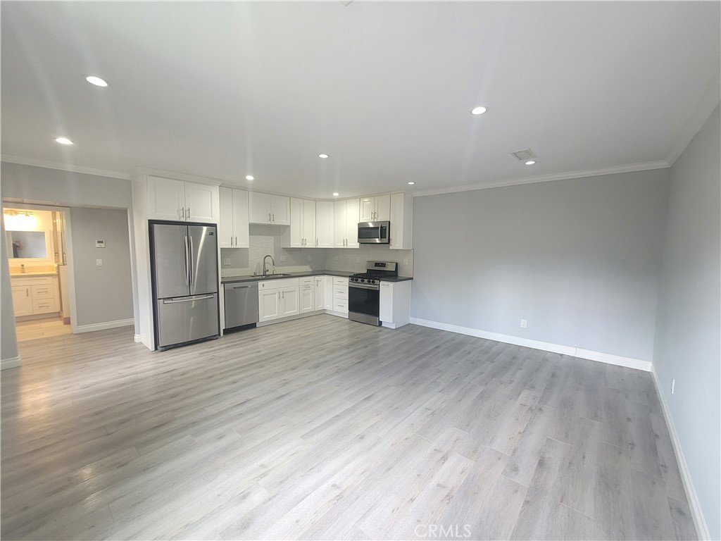 $2,795/month 5941 Vanalden Tarzana CA, 9135664098477135873122