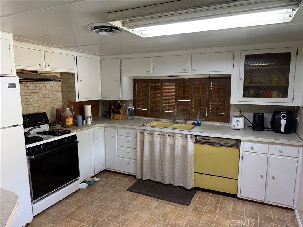 1731 W Lambert Road 91 La Habra CA, 9063164101992150529120