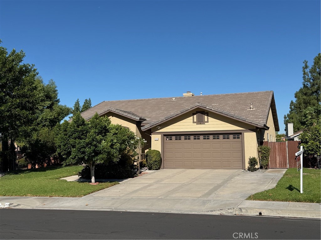2177 Stewart, Colton CA, 9232464099727791362120