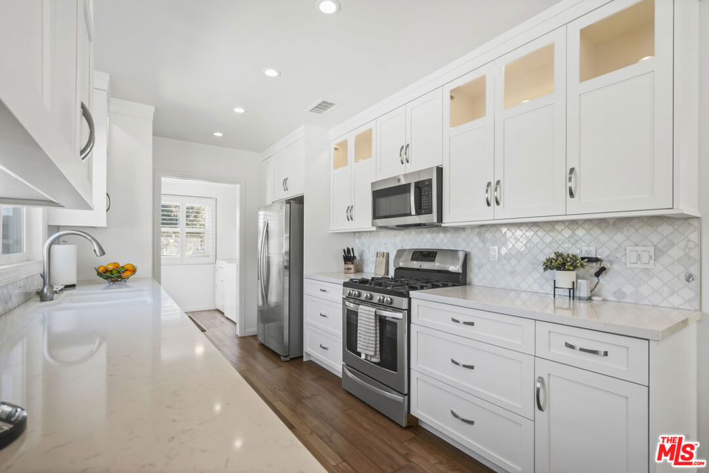 4875 Bluebell Avenue Valley Village CA, 9160764101757692545122