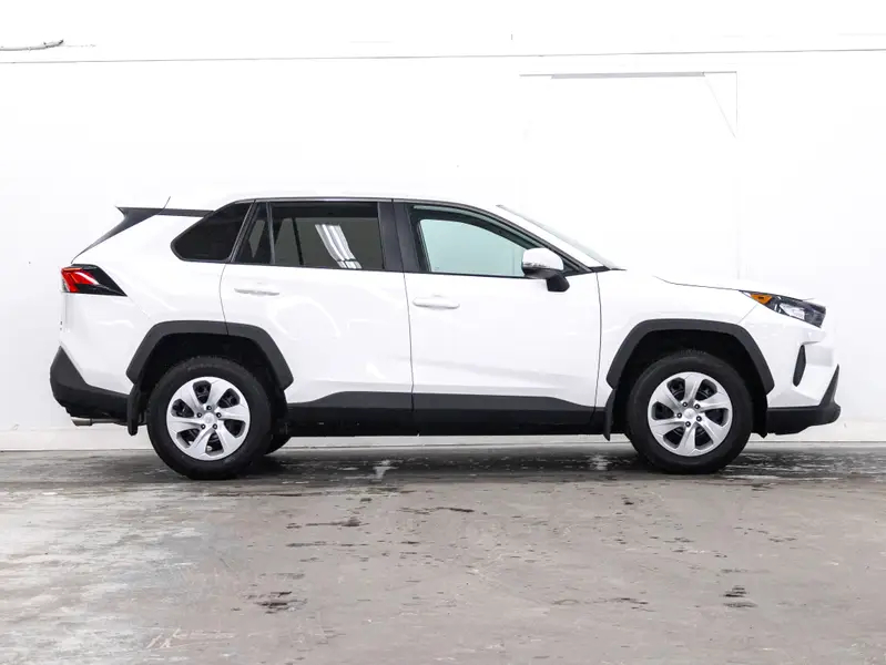 2023 Toyota RAV464545236395393121