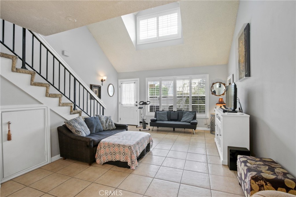 804 W Grondahl D Covina CA, 9172264085955942657122