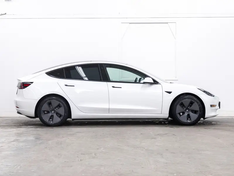 2021 Tesla Model 364651521413250122