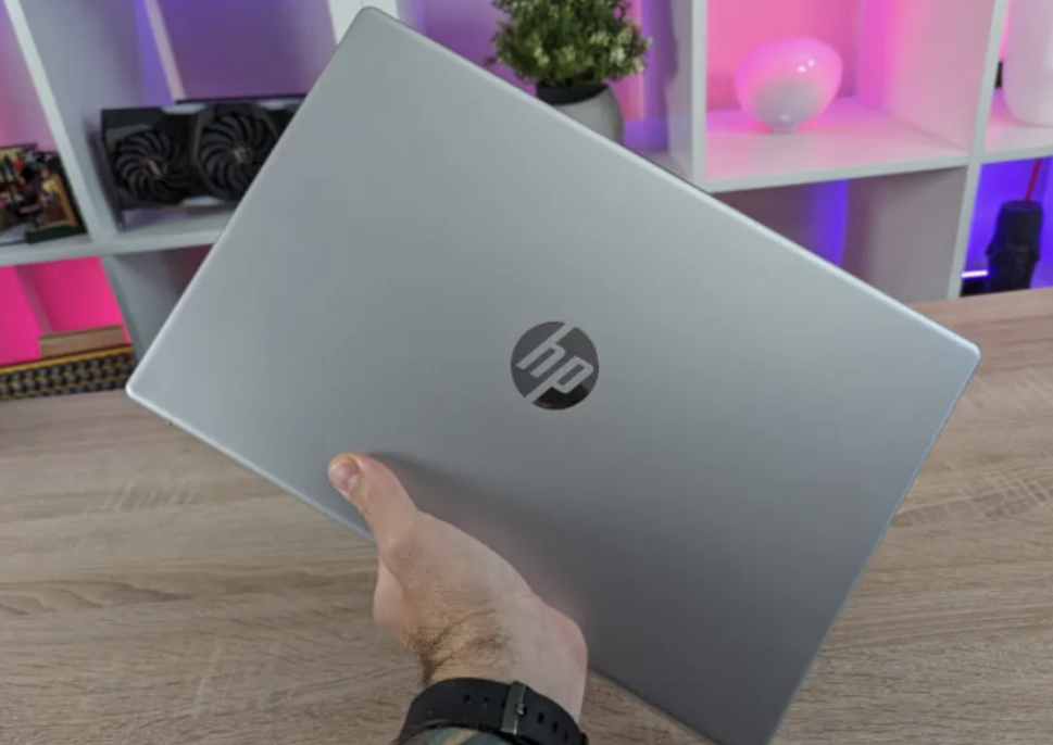 ابحث عن لابتوب hp core i 5 جيل 8 اللى متاح عندم يبعتلى