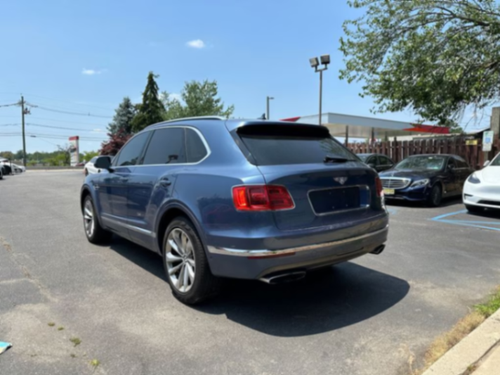 Utilidad deportiva W12 de segunda mano 2017 Bentley Bentayga 4D63280867730817121