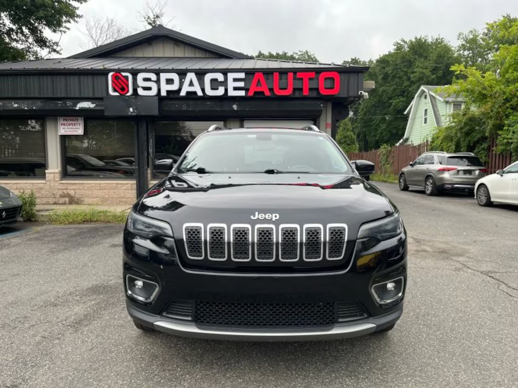 Pre-Owned 2019 Jeep Cherokee Limited Sport Utility 4D63271155756931122